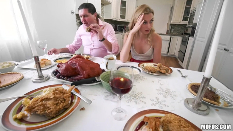 Share my BF: Share My BF - Alexa and Valentina Give Deepthroat BJ in...