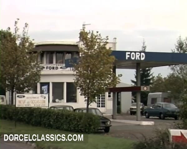 Dorcel classics: Tvrdá dvojitá penetrace v čerpací stanici