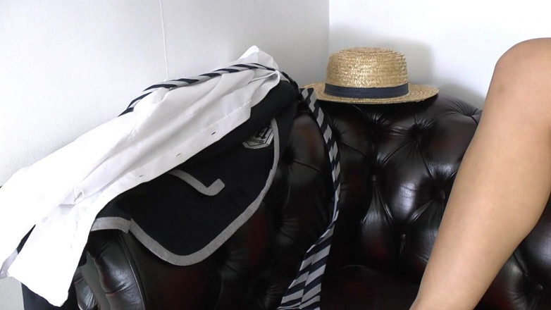 St Mackenzie's Archive: Hannah cởi đồ trong khi chơi với bộ đồng phục của cô ấy