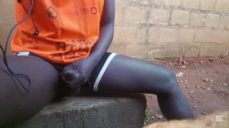 Hongi: Nech mě ošukat tě macechou, prosím s tímto černým 12palcovým ptákem