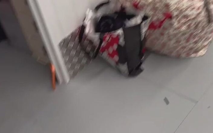 Robyn Quinn: Tam videoya sahip ol! Merry Xmas!