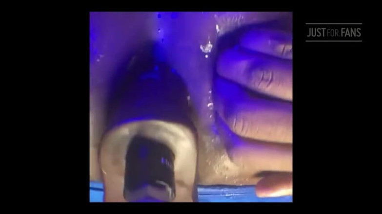 DipsoDeep: De aproape și personal