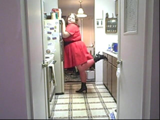 BBW nurse Vicki adventures with friends: Gaun merah bagian 2 Bergabung dengan klub penggemarku dan kamu akan...
