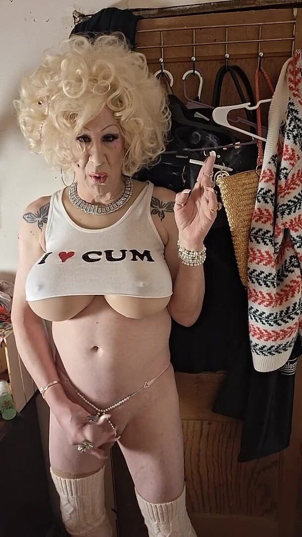 Juicy Bimbo (Mshollbrook) Juicy Bimbo (Mshollbrook)