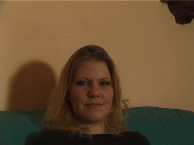 German Classic Porn videos: Corinna, deutsche stiefmutter, braucht etwas extra