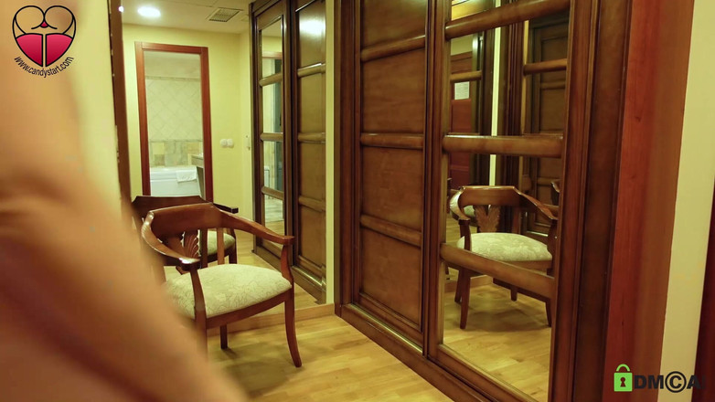 Candystart Videos: Chodzenie nago po moim domu