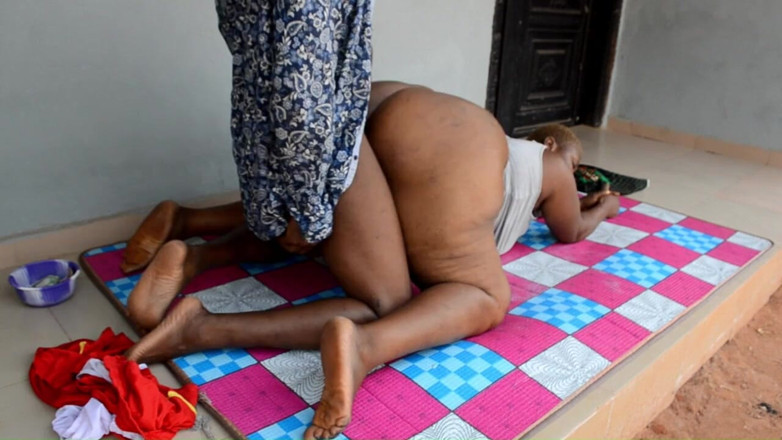 NACKME_PRODUCTION: Hombre ciego casi lo atrapan follando con una grandota benevolente...