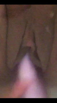 Fucking my phat ass pussy under water