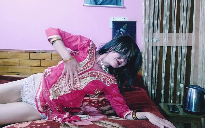 Bolly Karma: Nouvelle surprise - belle fille.