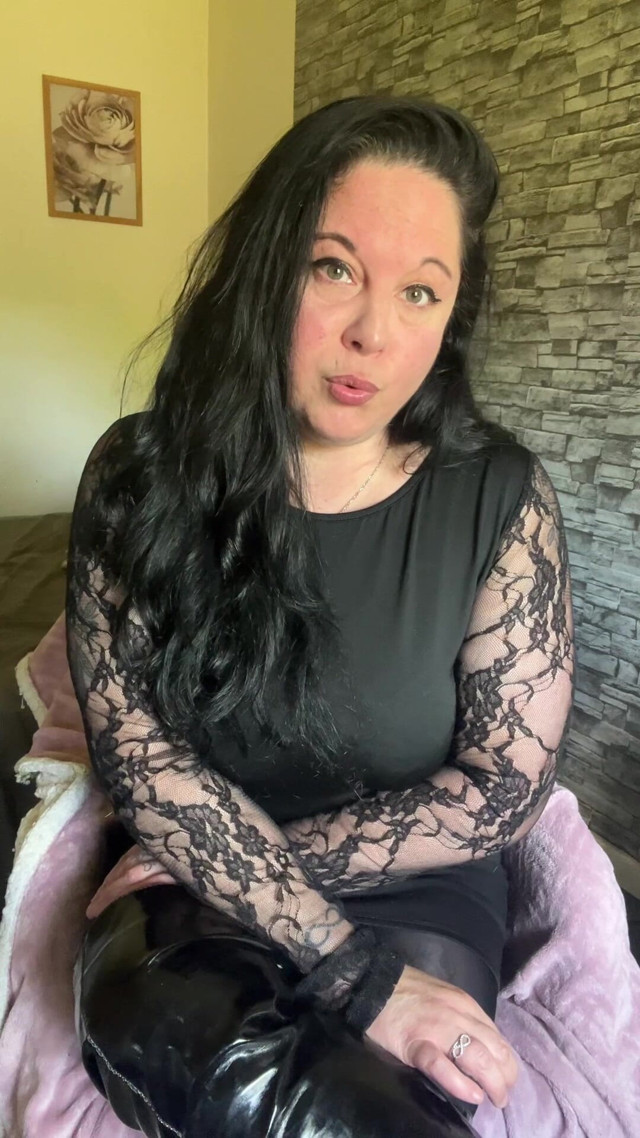 Did You Think You Might Interest Me? (Maitresse Clara)