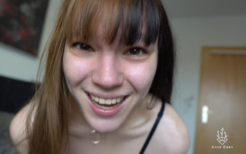 Anne Eden: Coño de esperma tocado a chorro después del sexo !!