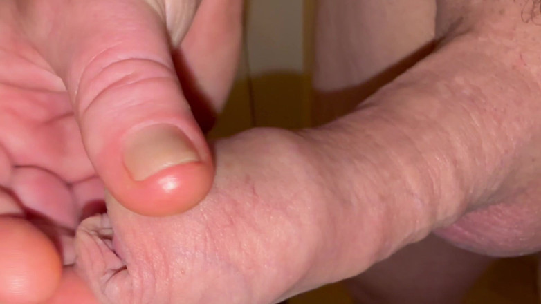 Foreskinguy: Büyük yarak başlı inanılmaz uzun sünnetsiz yarak