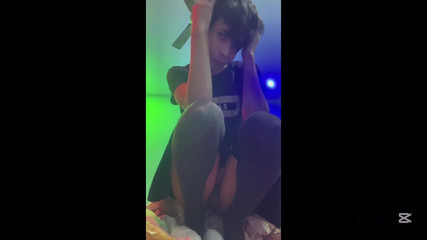 FancyShower324: Tomboy orfamboy seviyor musun