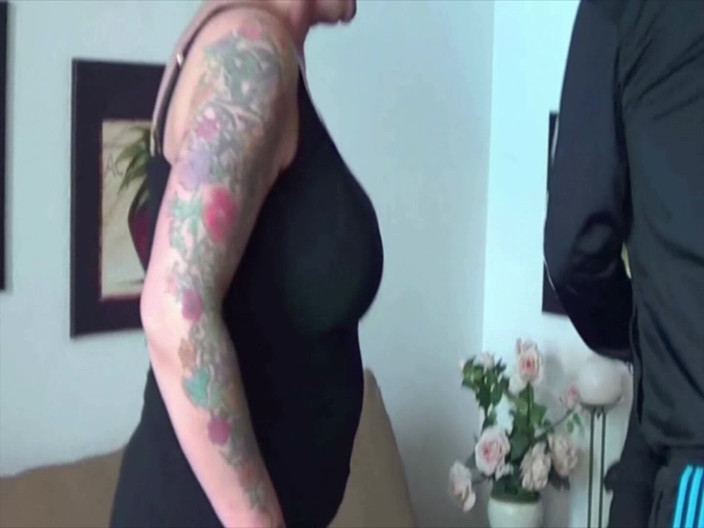 Monde Francais: Bystig kuk suger fransk dam gillar att suga och rida...