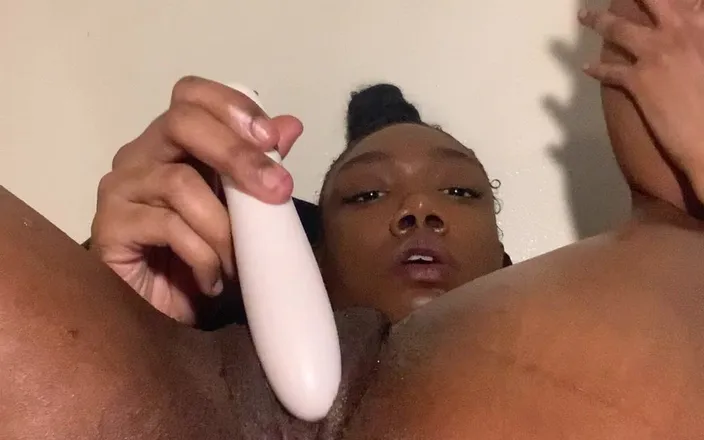 SunnyDelight304: Squirting like crazy. Three times in 10 minutes.