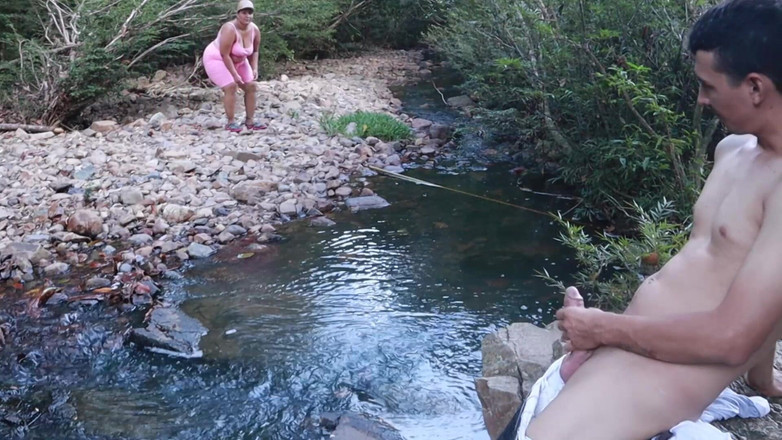 Lexly_16: Succhio uno sconosciuto all'aperto con un grosso carico di sperma