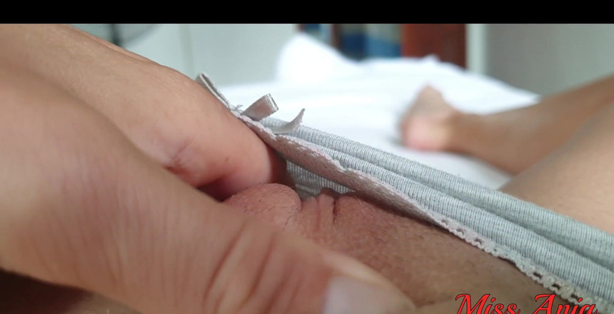 MissAnja_FH: 내 작은 보지에 좋은 아침 오... 그리고 내 부드러운 발