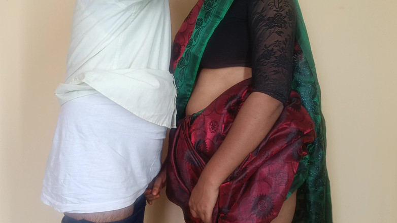 Magilmathi: 大学老师热辣的浪漫病毒视频