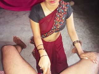 Sakshi Pussy: Sexy indická vesnická panna Babhi Fussy Šukání s Dever Clear Hindi...