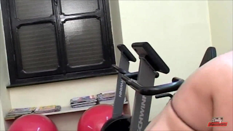 Vere Casalinghe Italia.: Redhead gets fucked hard