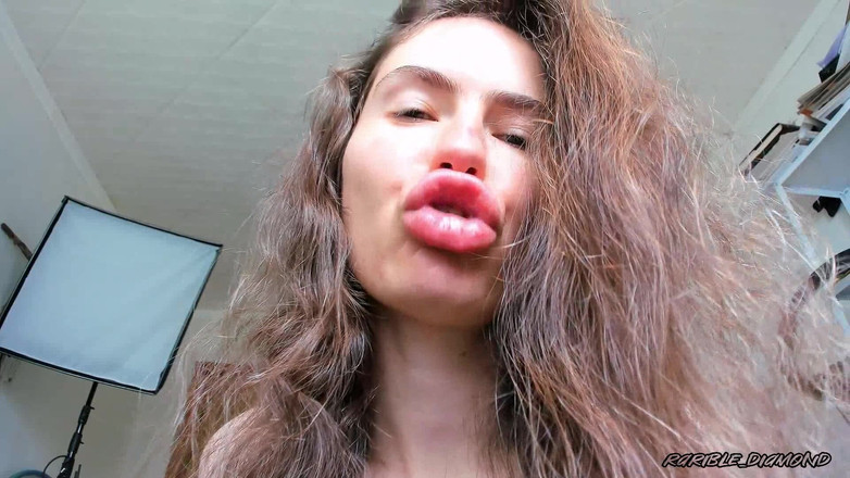 Rarible Diamond: Lip Smelling POV Custom