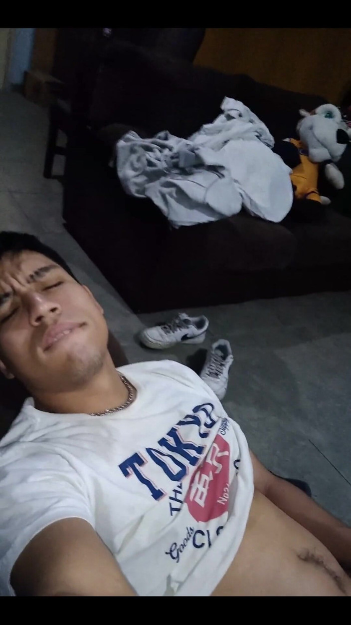 AlexAlejandro13: Con cu to lớn