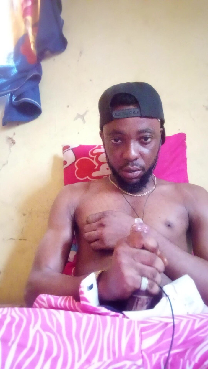 Bangwett: Dotykając się podczas oglądania porno