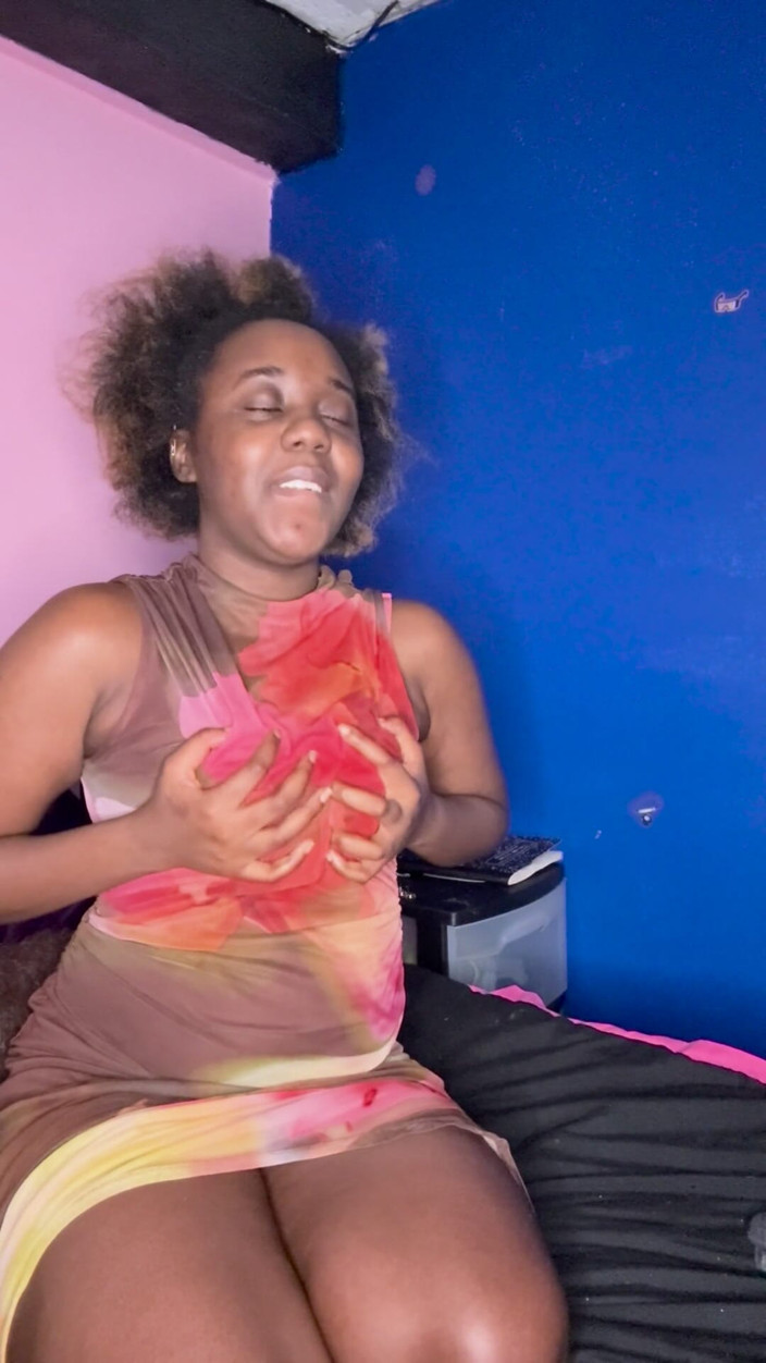 ALLIYAH ALECIA: Creamy Pussy for Birthday!!
