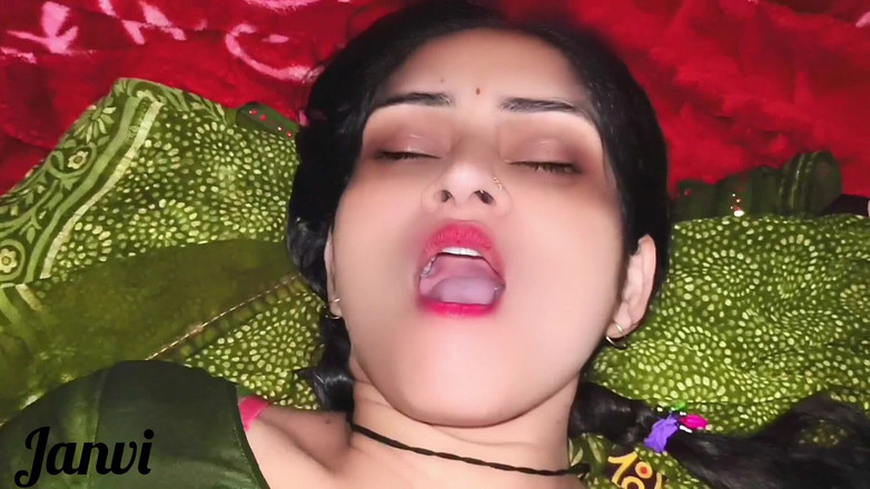 Village studio: Moje nevlastní sestra mě pozvala na sex, když byla sama...