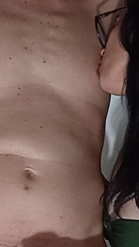 Parte Dois: Meio-irmão Me Ensina Como Lamber Mamilos Masculinos