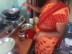 Priyanka314: Tamilská tetička Prsa