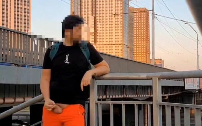 Wanker forever: Super heiße, riskante wichs-straße. Fast erwischt