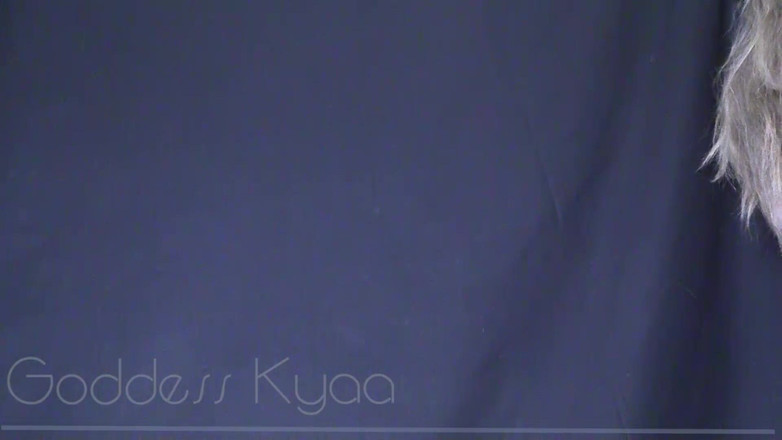 Kyaa Chimera: Assista o padrasto Kyaa se vestir