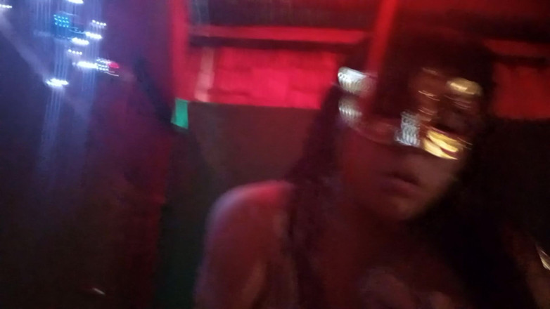 Martin13: Schöne vollbusige frau stimmt ihrem freund zu, sex vor der...