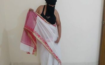 Nepali Kand – Desi Nri MILF Hot Woman!