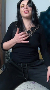 Milfycalla - masturbiert, arsch spielen und schmutzig reden, während sie sortswear trägt 253