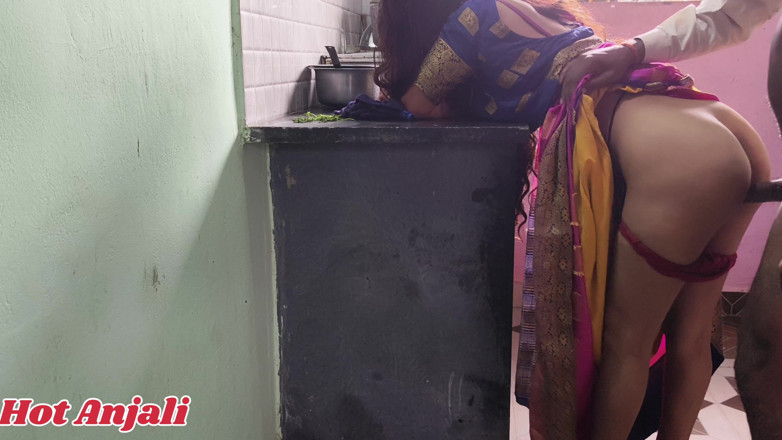 Anjali bhojpuri Babe: Ssałem piękne gorące piersi cioci Anjali i pieprzyłem jej cipkę,...