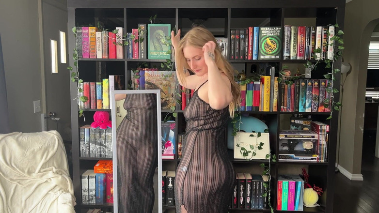 Nerdy Nympho: Gaun hitam dan putih transparan coba diangkut