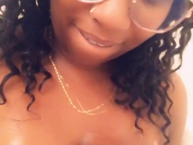 My Titties Looking Nice (Jenna V Diamond)