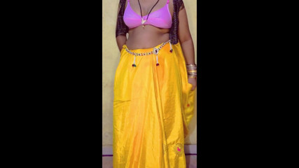 Your_Suman: Ragazza sexy indiana calda in sari fa masturbazione