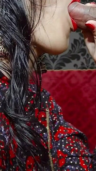 Priya fışkırtıyor ve dölleme seksi