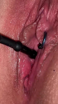 Coño palpitante de orgasmo con estimulación de mi uretra