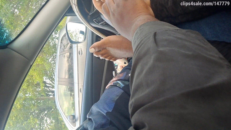 Foot Patrol: Sesi Kereta Dengan Pengalaman Menyembah Kaki Pertama Talisa