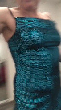 M-am blocat într-o rochie sexy paiete în timp ce probează haine din Las Vegas