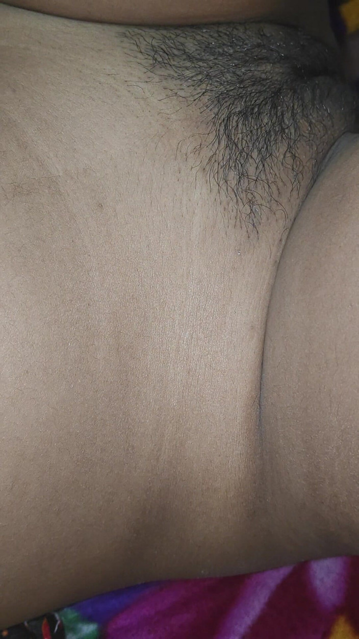 Riya babe: Primera vez correrse dentro del coño después de mucho tiempo....