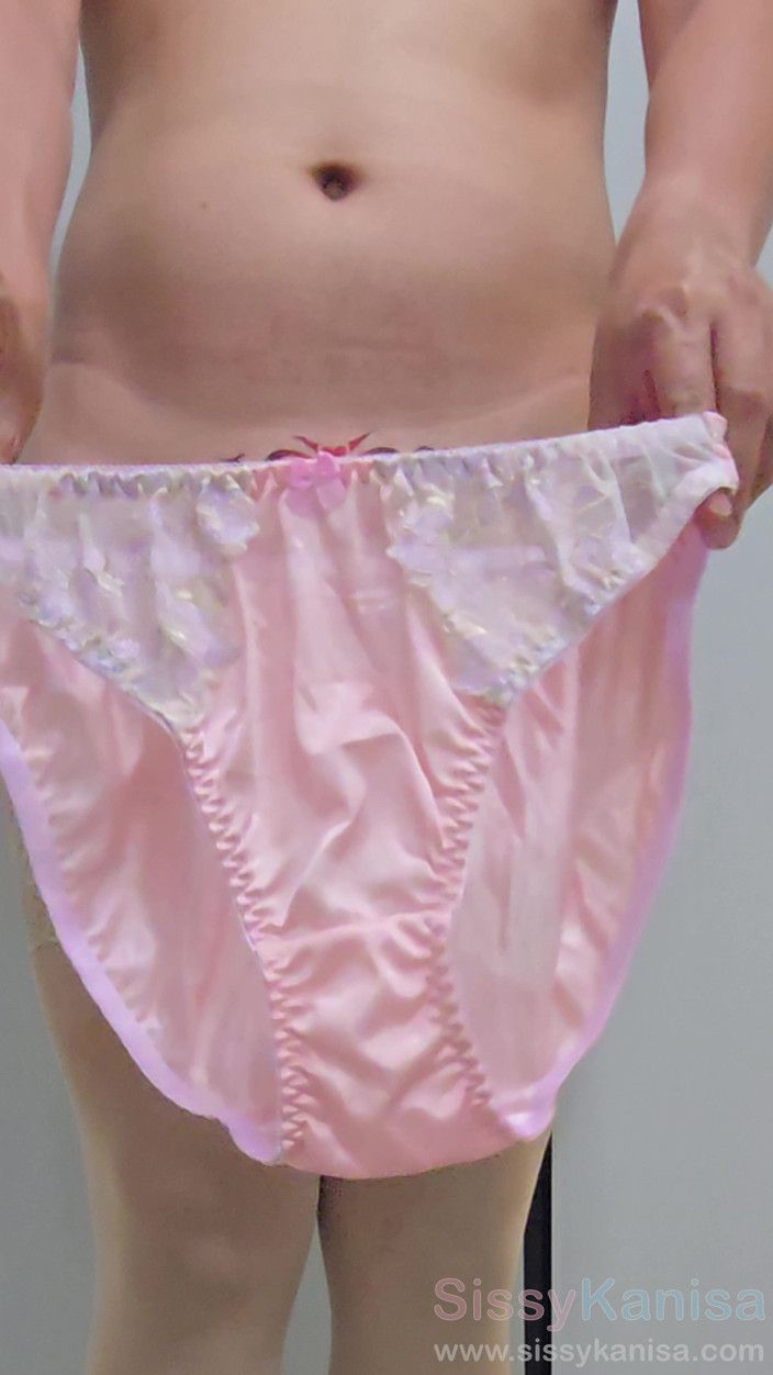 SissyKanisa: Przymierzalnia Sissy Kanisa: Przymierzaj nowe majtki, jasnoróżowy z koronką w...