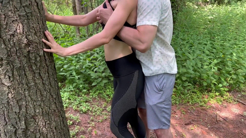 Serenity Cox: Esposa se folla a 2 chicos y recibe doble preñada en...