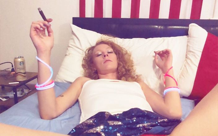 Richelle Rose: 4K non coupée 4 juillet, une MILF a de nombreux orgasmes...