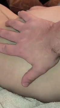 Mon demi-frère me baise derrière avec sa grosse bite