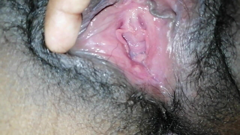 Sweety In Bed: Memek sempit saudara tiri istri indiaku yang super hot 18+